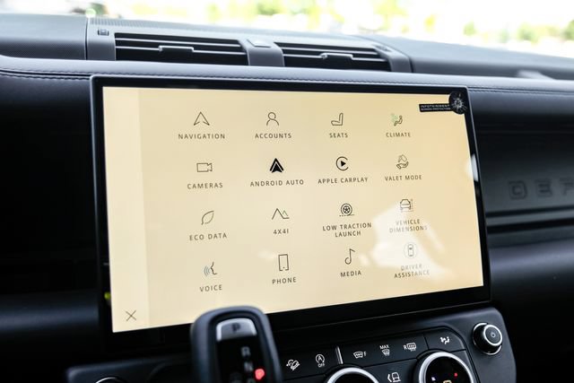 New 2026 Land Rover Defender 110 X-Dynamic SE AWD/4WD image 39