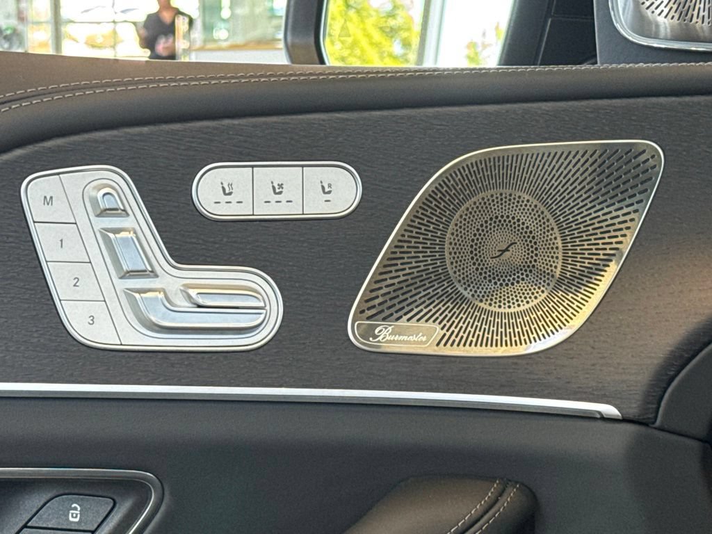 New 2026 Mercedes-Benz Maybach GLS 600 4MATIC image 21