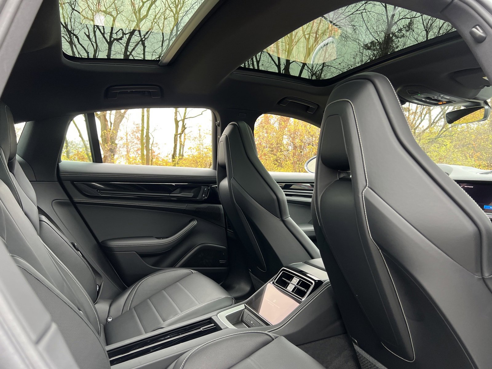 Certified 2025 Porsche Panamera 4 image 23