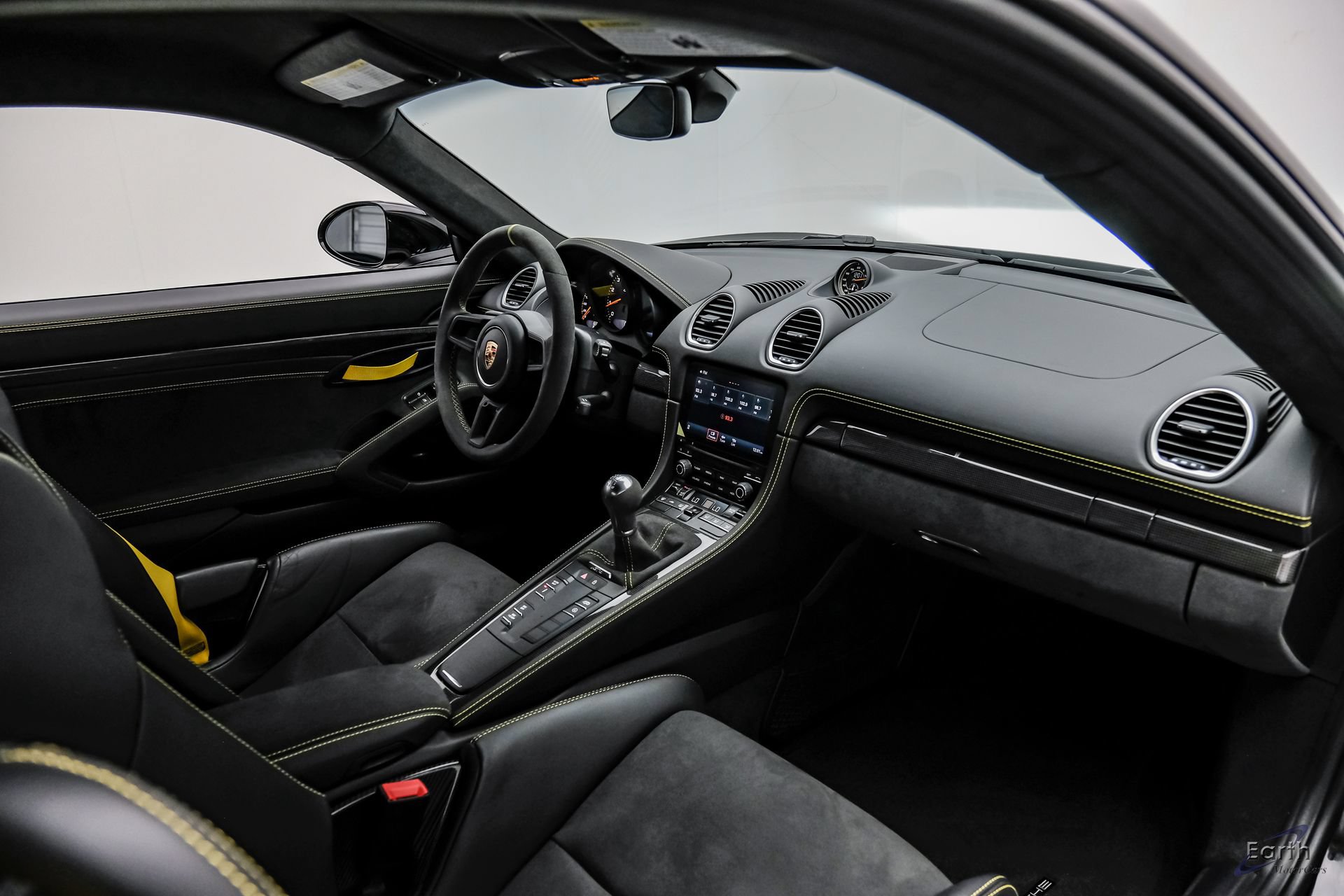 Used 2023 Porsche 718 Cayman GT4 RWD image 49
