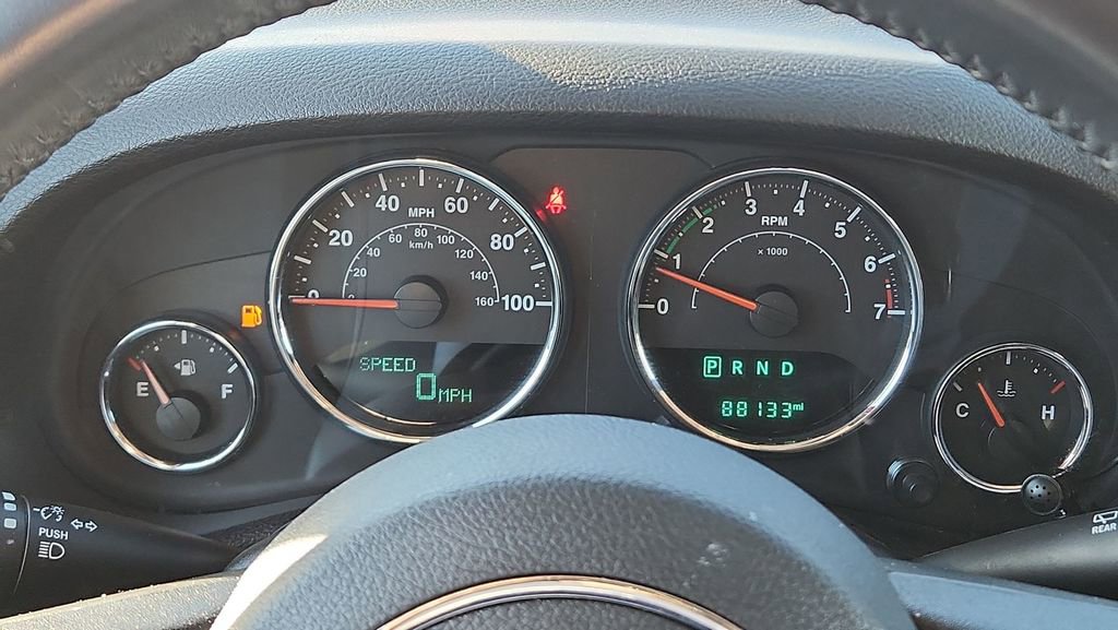 Used 2017 Jeep Wrangler Unlimited Sahara w/ Dual Top Group image 19