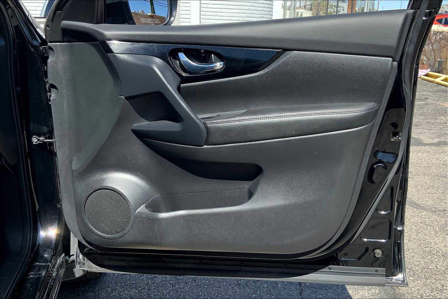 Used 2022 Nissan Rogue Sport SL image 39