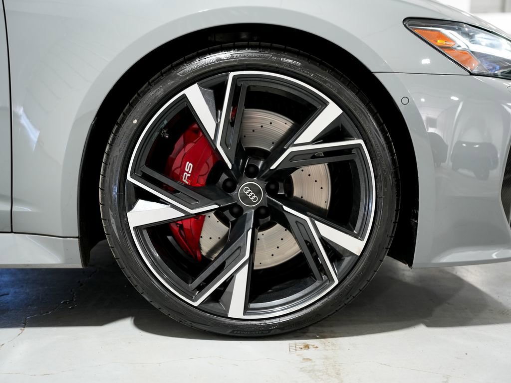 Used 2021 Audi RS 6 w/ Carbon Optic Package AWD/4WD image 40