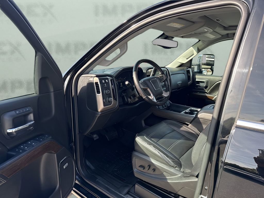 Used 2019 GMC Sierra 2500 Denali w/ Duramax Plus Package image 9