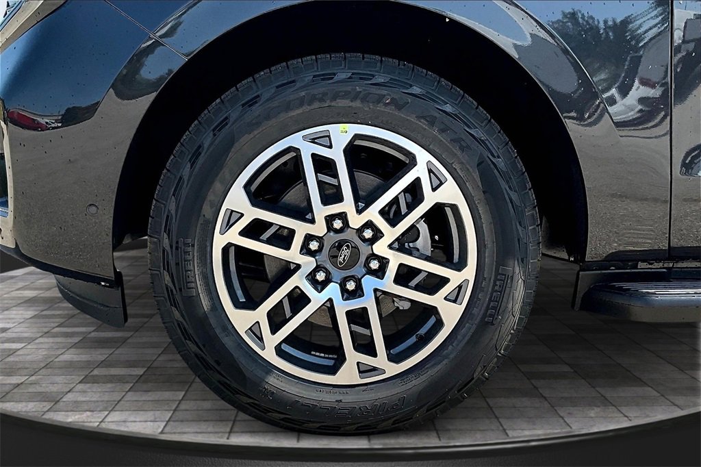 New 2025 Ford Expedition Max Active image 26