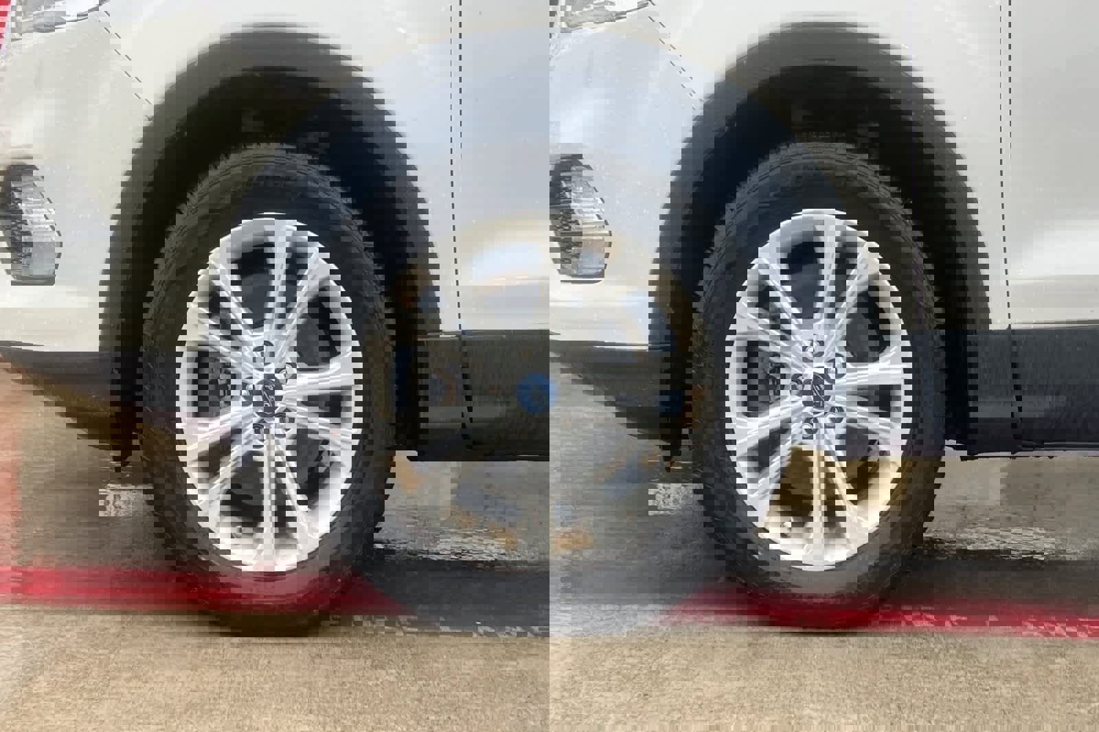 Used 2019 Ford Escape SEL image 28