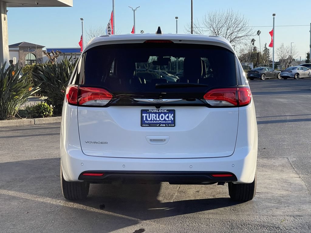 New 2026 Chrysler Voyager LX FWD image 7