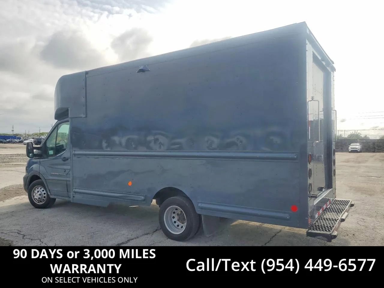 Used 2021 Ford Transit 350 DRW RWD image 1