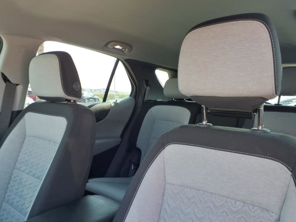 Used 2024 Chevrolet Equinox LS w/ Midnight Edition image 17