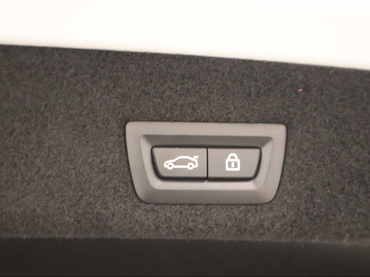 Used 2022 BMW 750i xDrive w/ Executive Package image 23