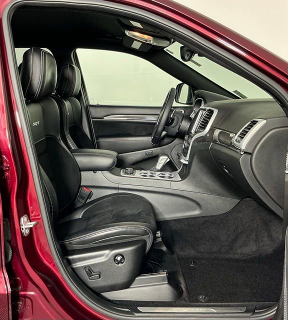 Used 2018 Jeep Grand Cherokee SRT w/ Trailer Tow Group IV image 27