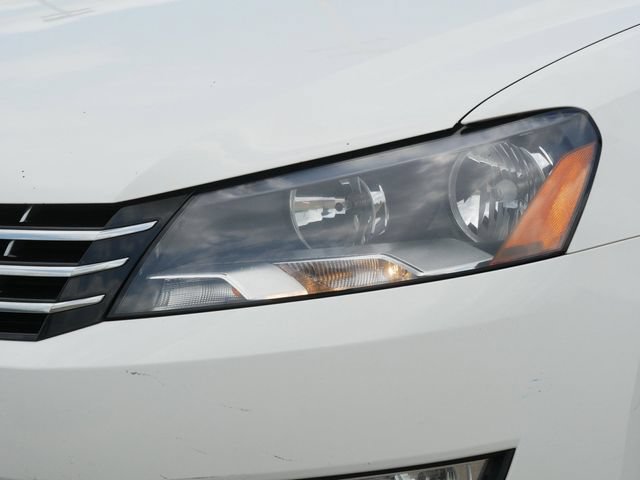 Used 2014 Volkswagen Passat 1.8T SEL Premium FWD image 9