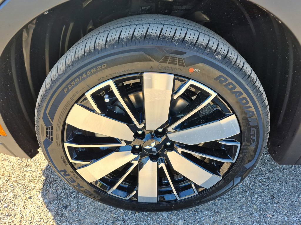 New 2026 Mitsubishi Outlander SE image 9