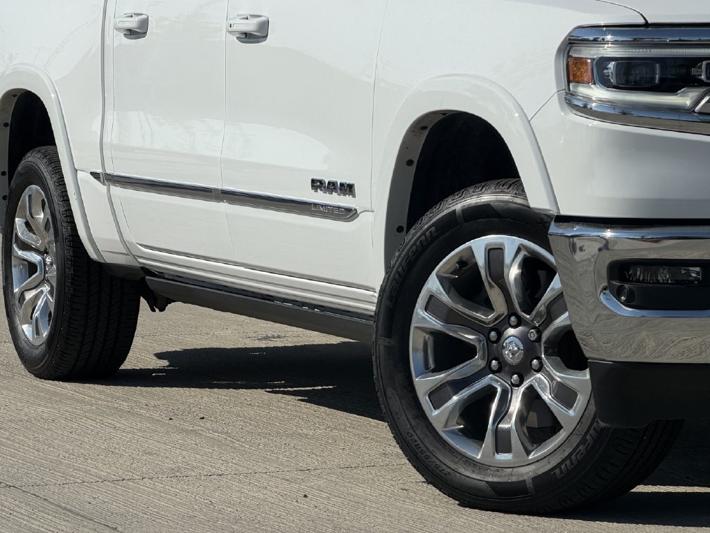 Used 2023 RAM 1500 Limited AWD/4WD image 9