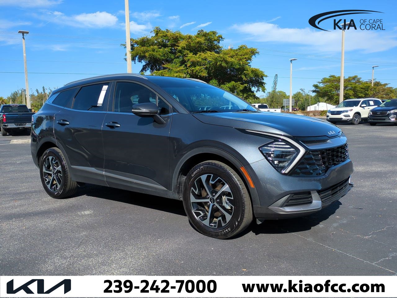 Certified 2024 Kia Sportage EX image 2