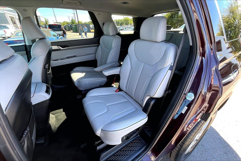 Used 2024 Hyundai Palisade SEL FWD image 24