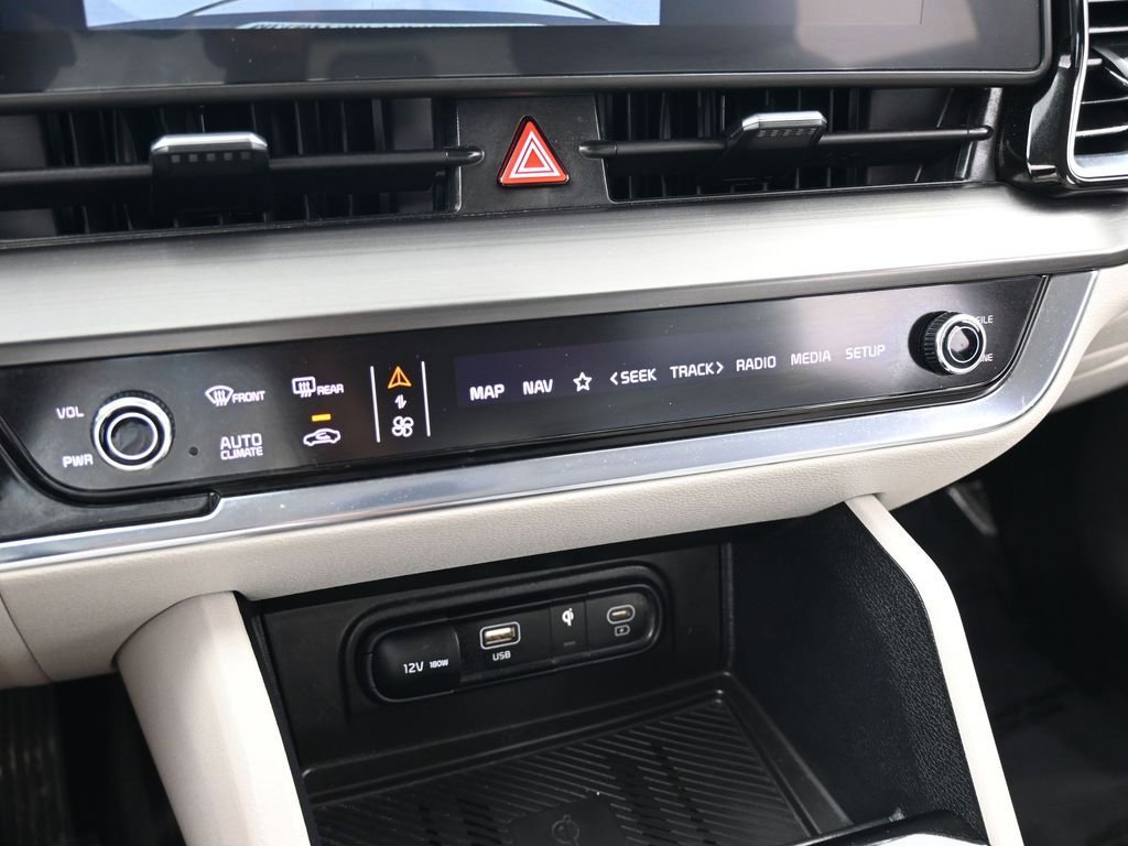 Used 2024 Kia Sportage EX image 25