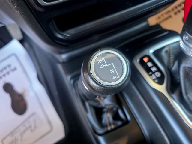 Used 2023 Jeep Gladiator Overland AWD/4WD image 29