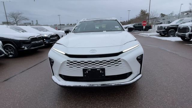 New 2025 Toyota Crown Signia image 7