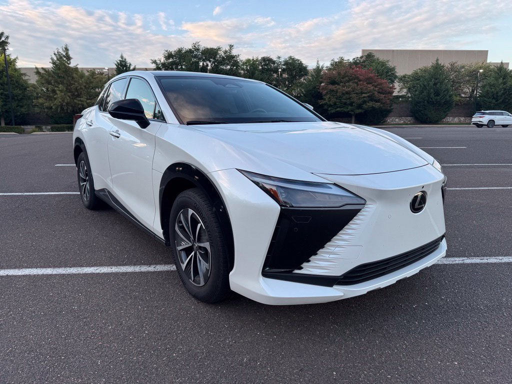 Used 2024 Lexus RZ 450e Premium w/ Technology Package AWD/4WD image 6