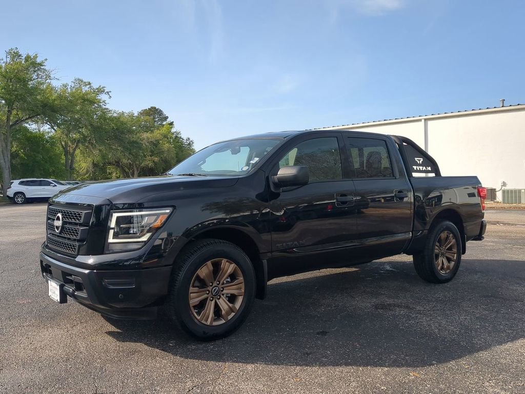 Used 2024 Nissan Titan SV w/ SV Bronze Edition Package RWD image 8