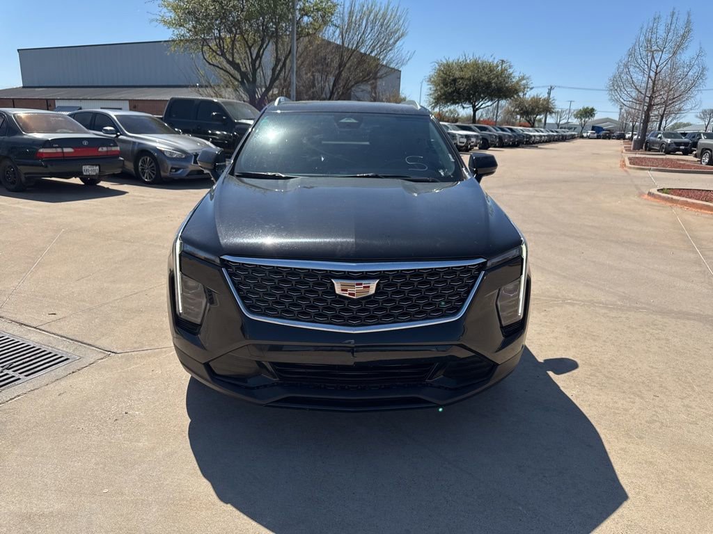 Used 2024 Cadillac XT4 Premium Luxury image 9