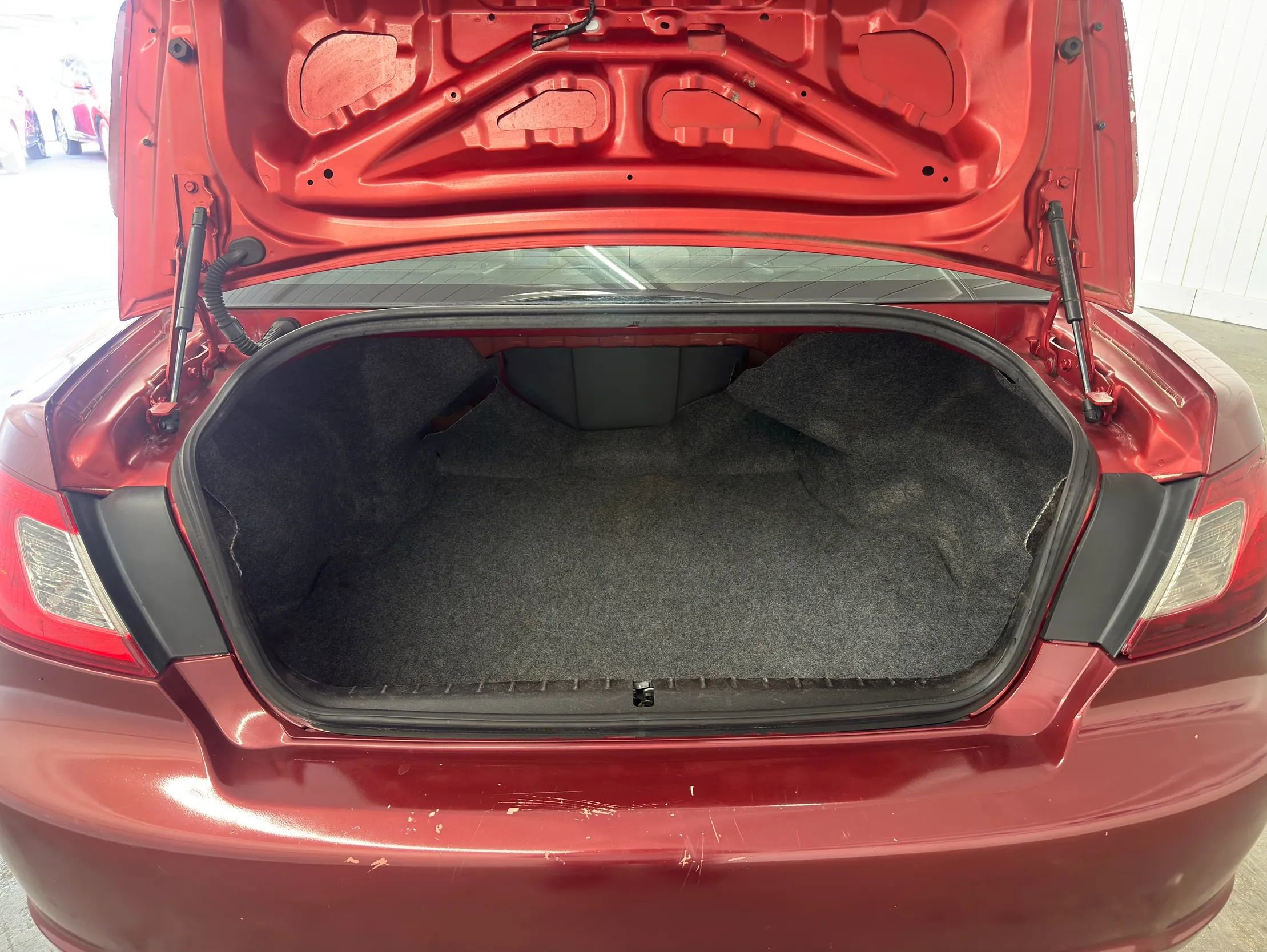 Used 2011 Mitsubishi Galant FE image 13