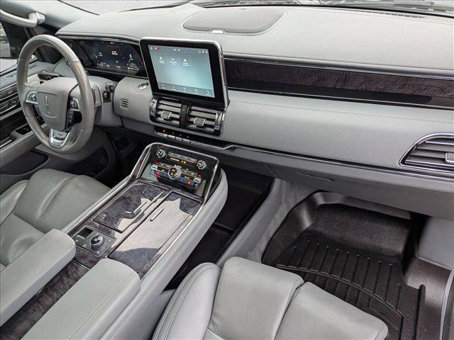 Used 2021 Lincoln Navigator Reserve w/ Luxury Package image 24