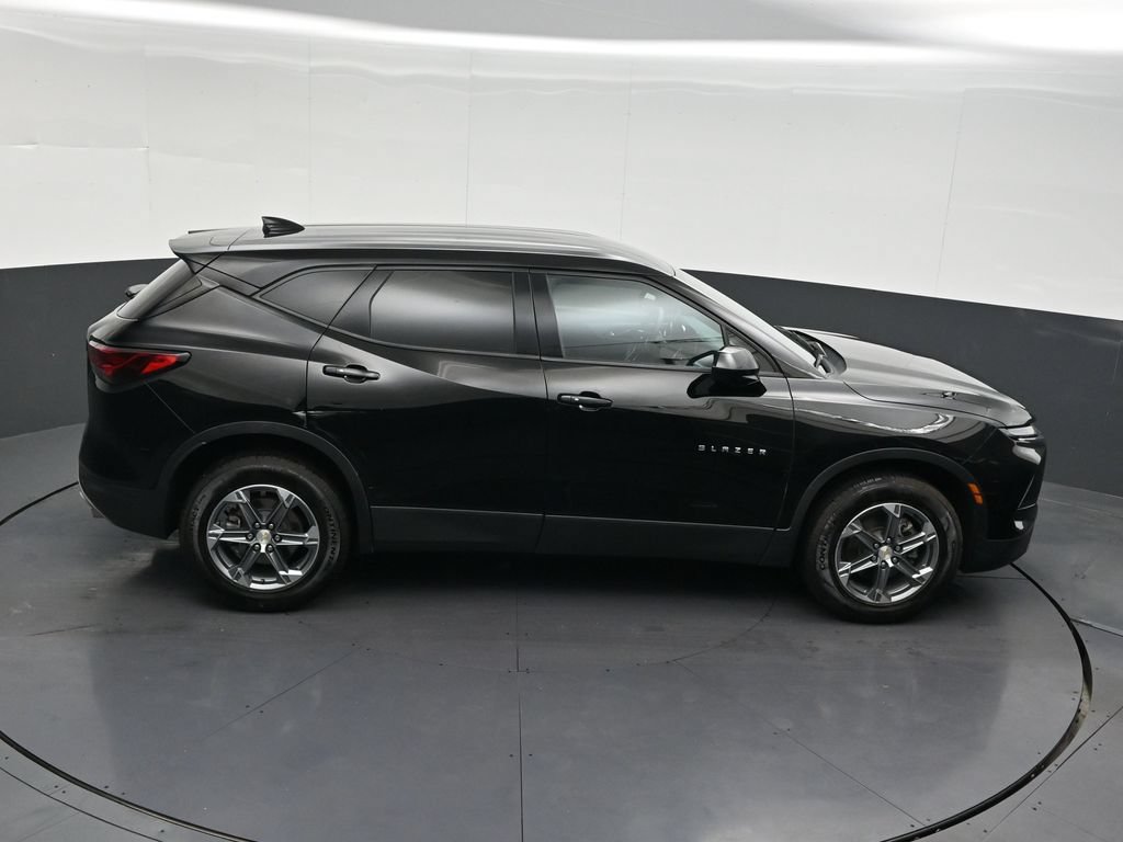 Used 2023 Chevrolet Blazer LT FWD image 23