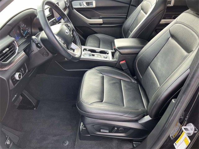 Used 2022 Ford Explorer Limited w/ Equipment Group 301A image 22