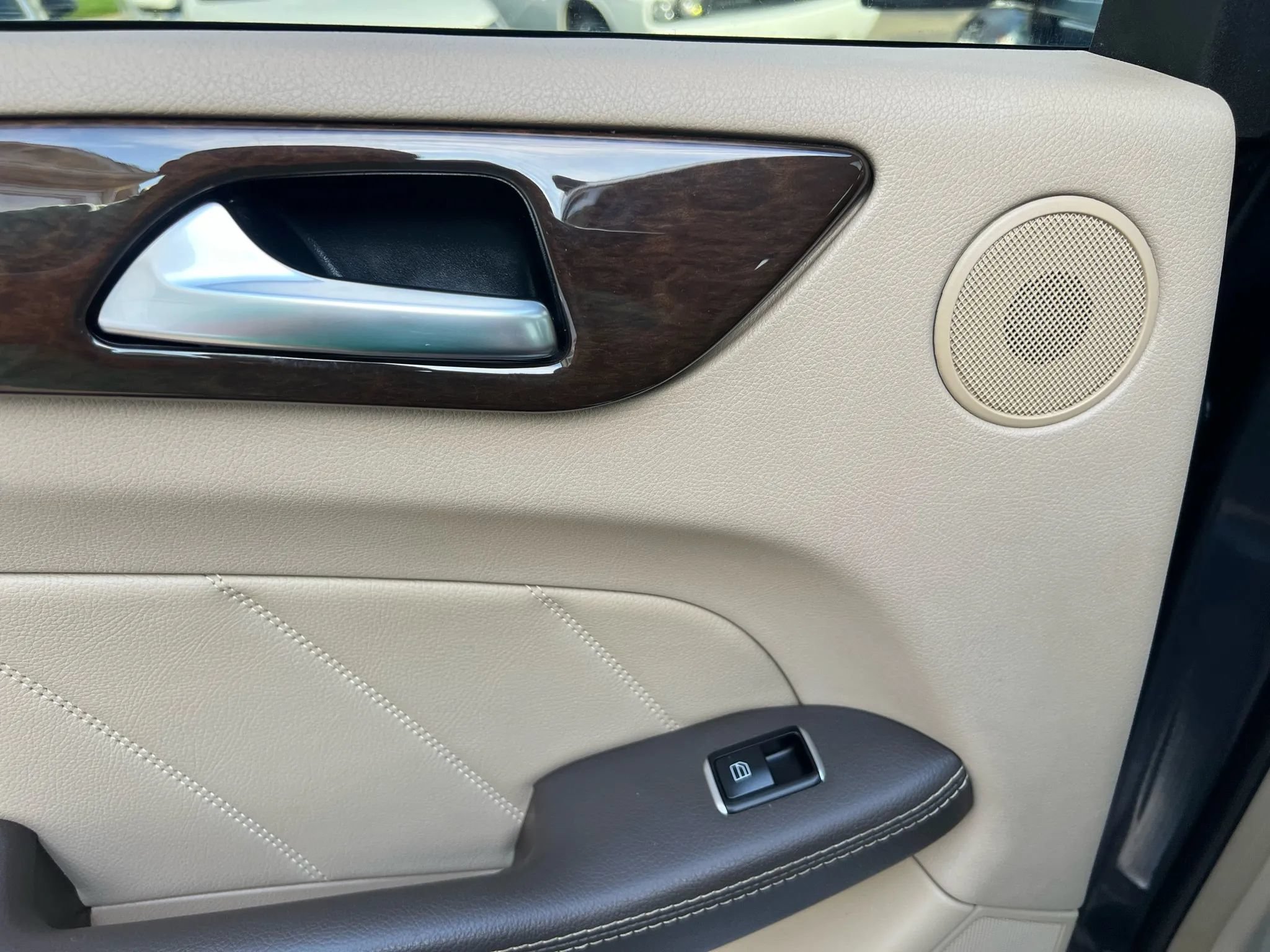 Used 2015 Mercedes-Benz GL 450 4MATIC image 26