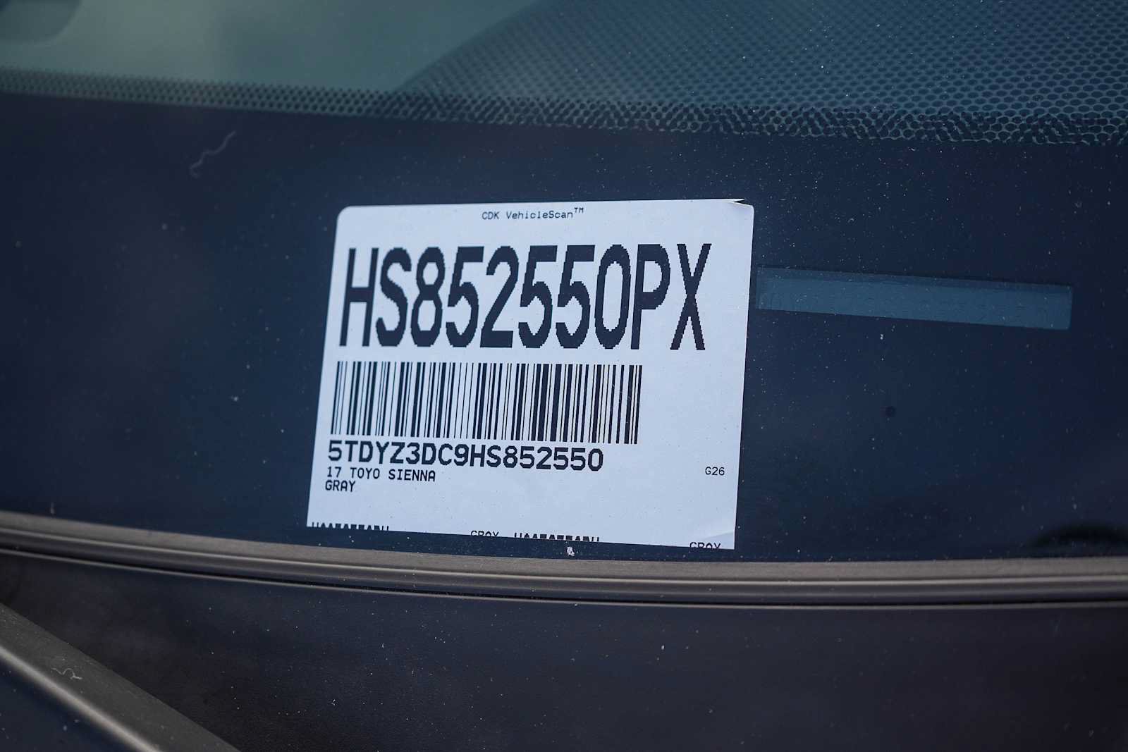 Used 2017 Toyota Sienna XLE w/ XLE Navigation Package FWD image 29