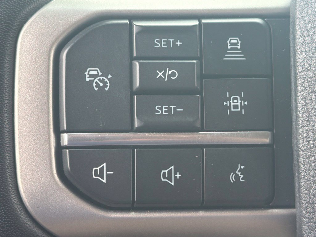 Used 2023 Ford Expedition Limited AWD/4WD image 14