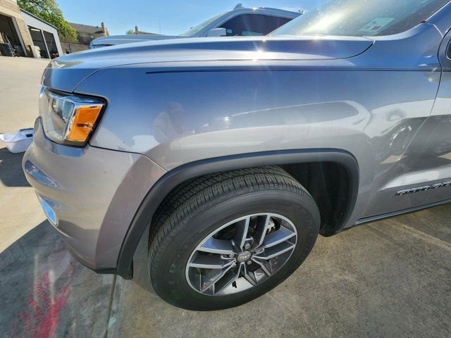 Used 2018 Jeep Grand Cherokee Limited image 13