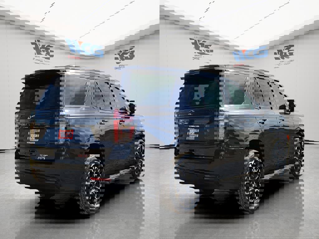 Used 2024 Chevrolet Tahoe RST w/ Luxury Package AWD/4WD image 4