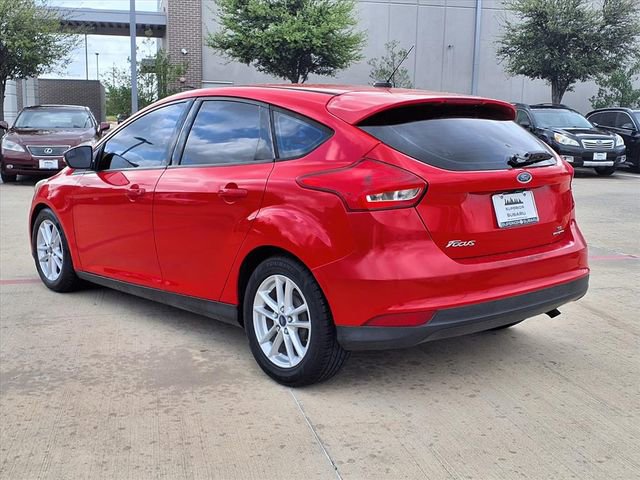 Used 2015 Ford Focus SE image 2