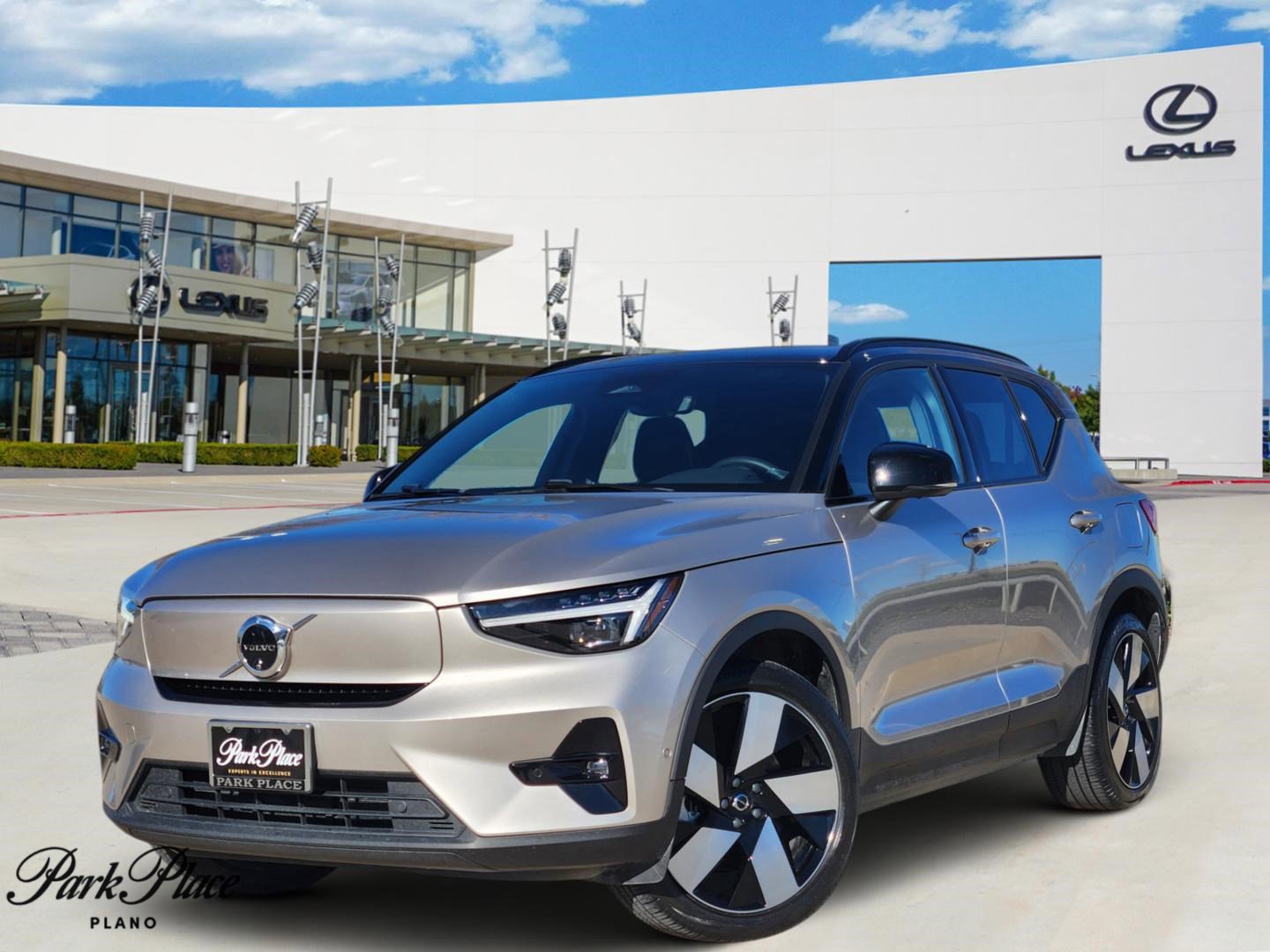 Used 2024 Volvo XC40 Recharge Plus w/ Protection Package Premier