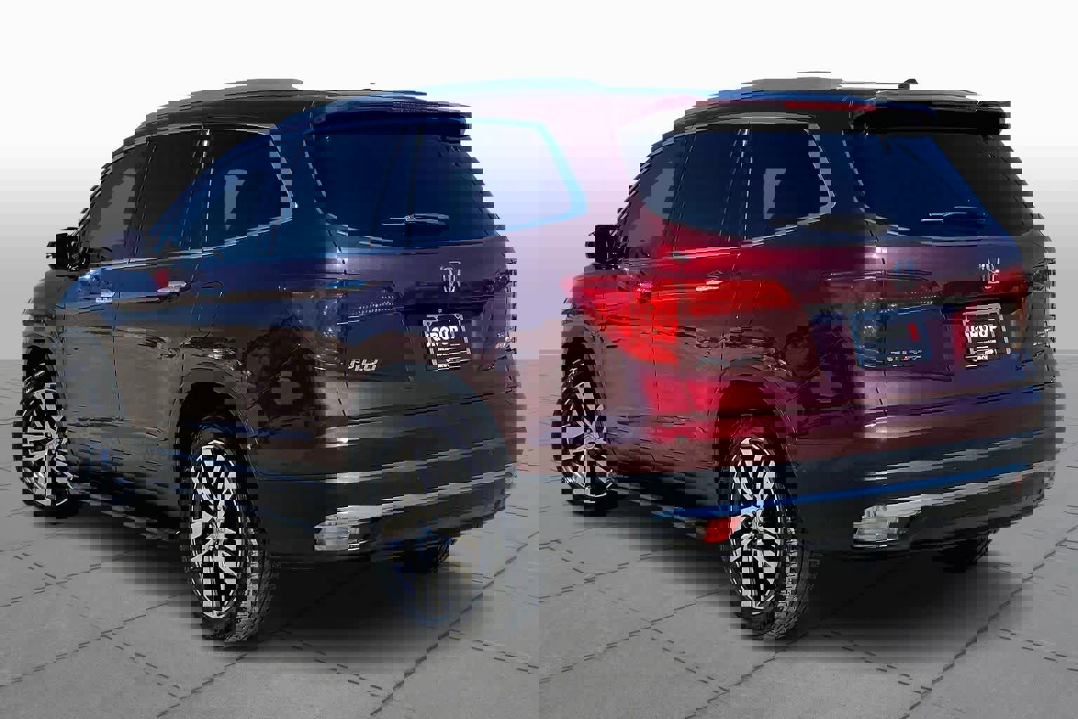 Used 2018 Honda Pilot Touring image 12