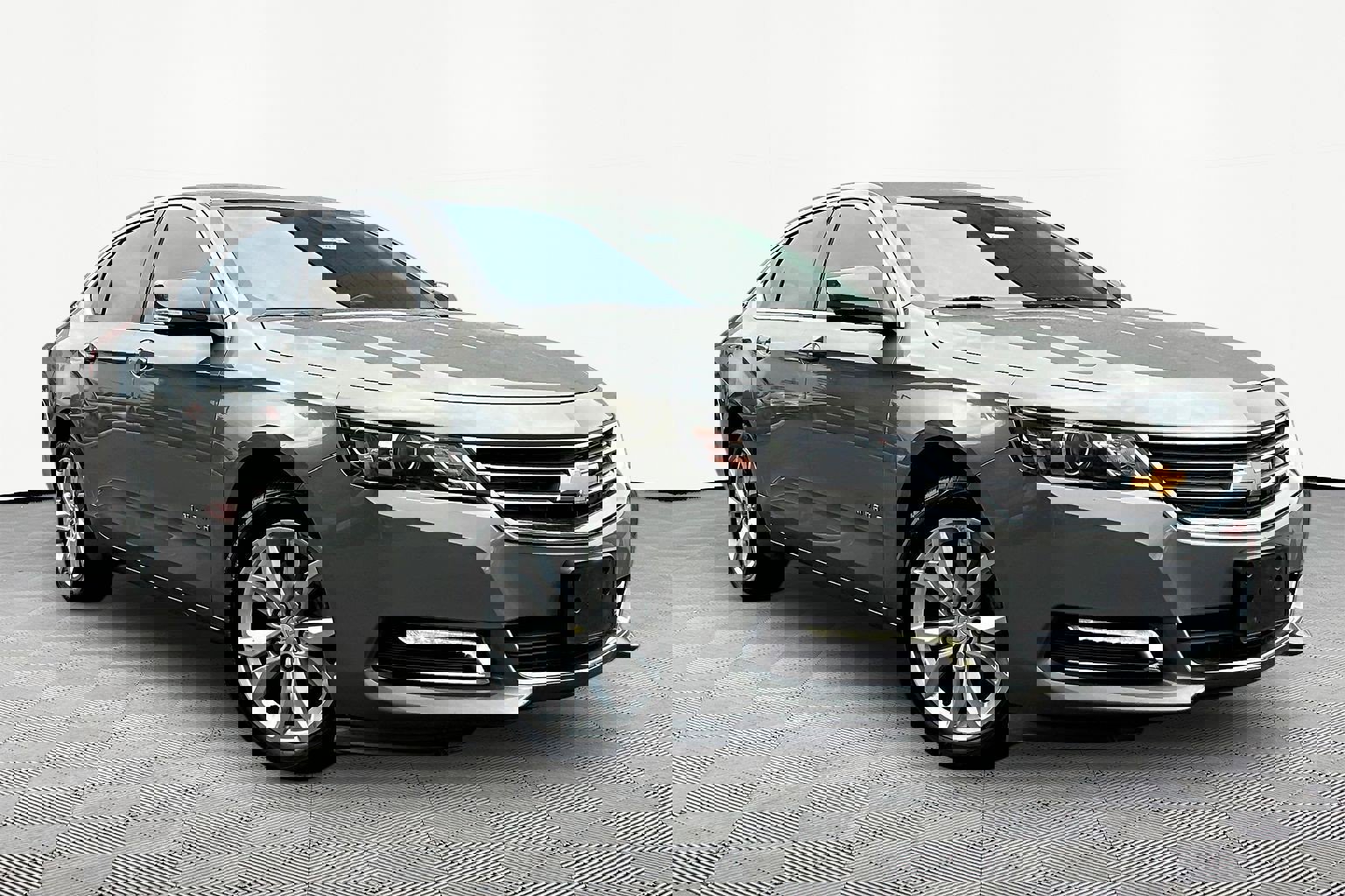 Used 2019 Chevrolet Impala LT image 3