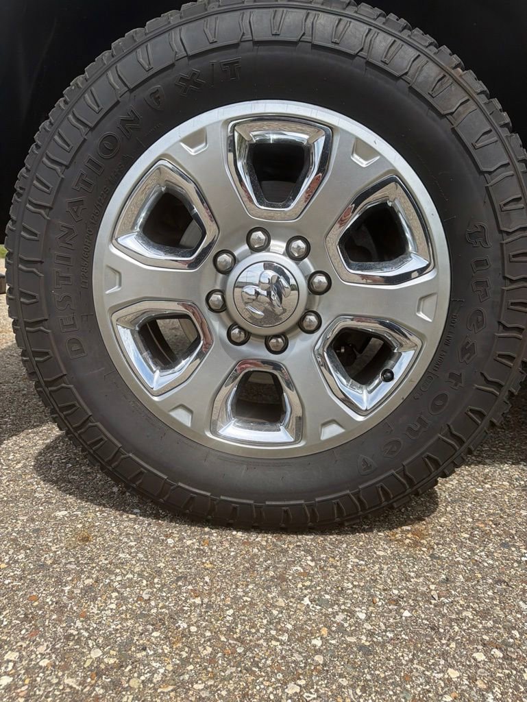 Used 2018 RAM 2500 Laramie w/ Convenience Group AWD/4WD image 9