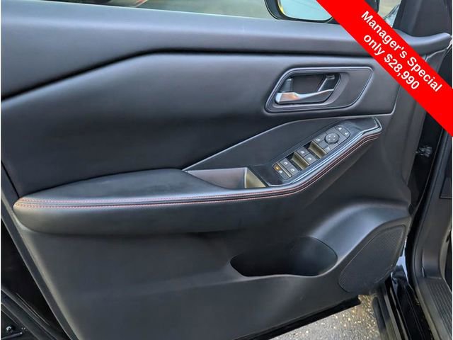 Certified 2025 Nissan Rogue SV image 15