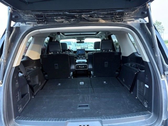 Used 2024 Ford Expedition XLT RWD image 18