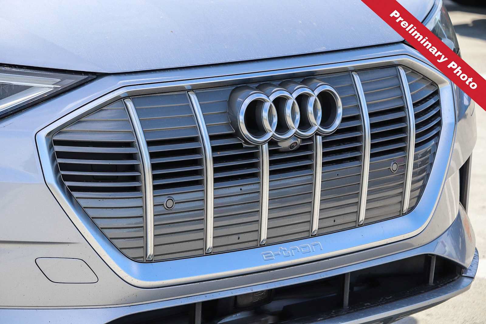 Used 2019 Audi e-tron Prestige w/ Prestige Package AWD/4WD image 5