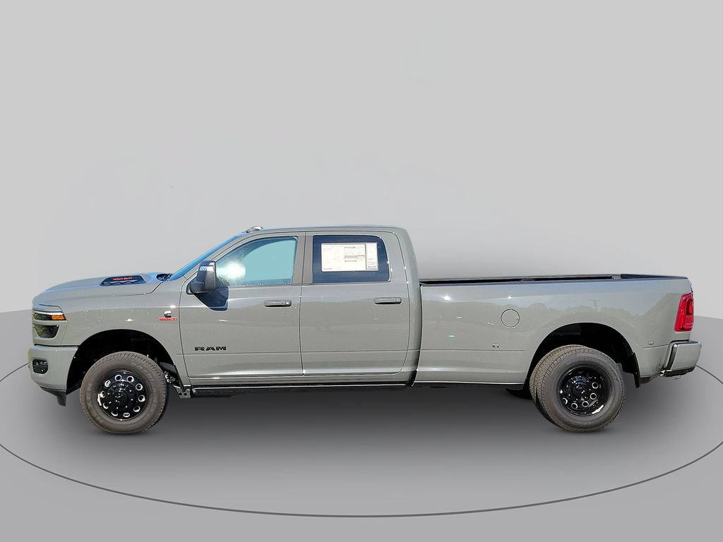 New 2026 RAM 3500 Laramie AWD/4WD image 6