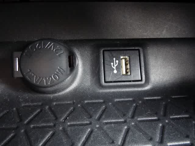Used 2024 Toyota RAV4 XLE FWD image 28