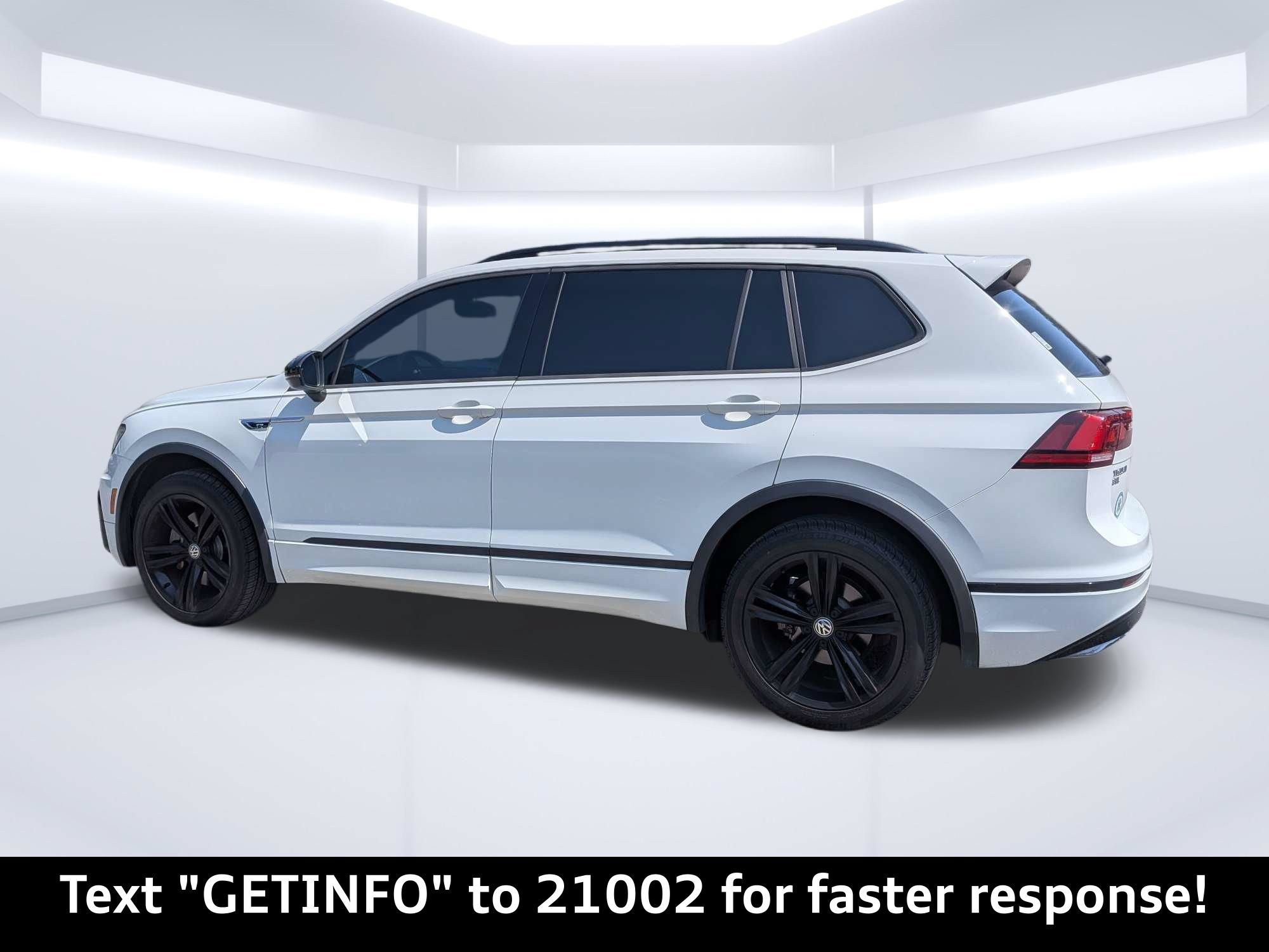 Used 2019 Volkswagen Tiguan SEL R-Line AWD/4WD image 4