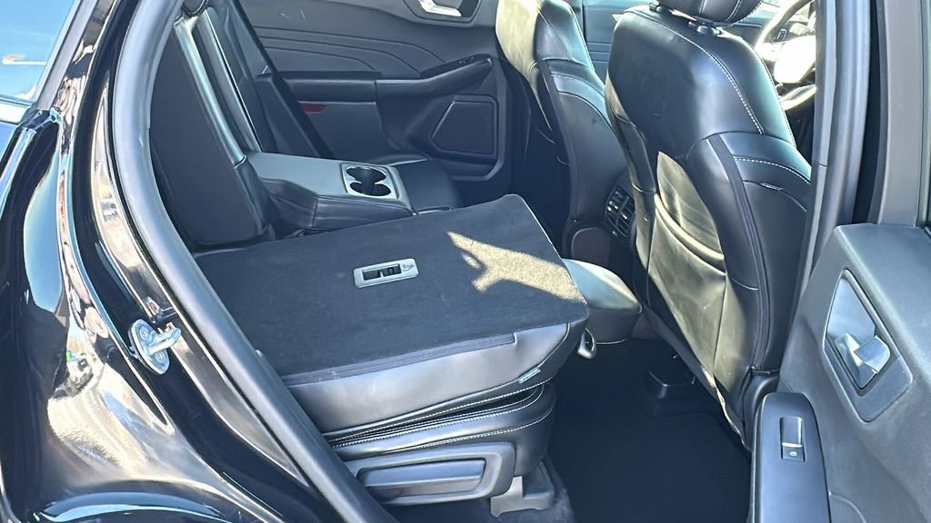 Used 2024 Ford Escape Platinum image 29