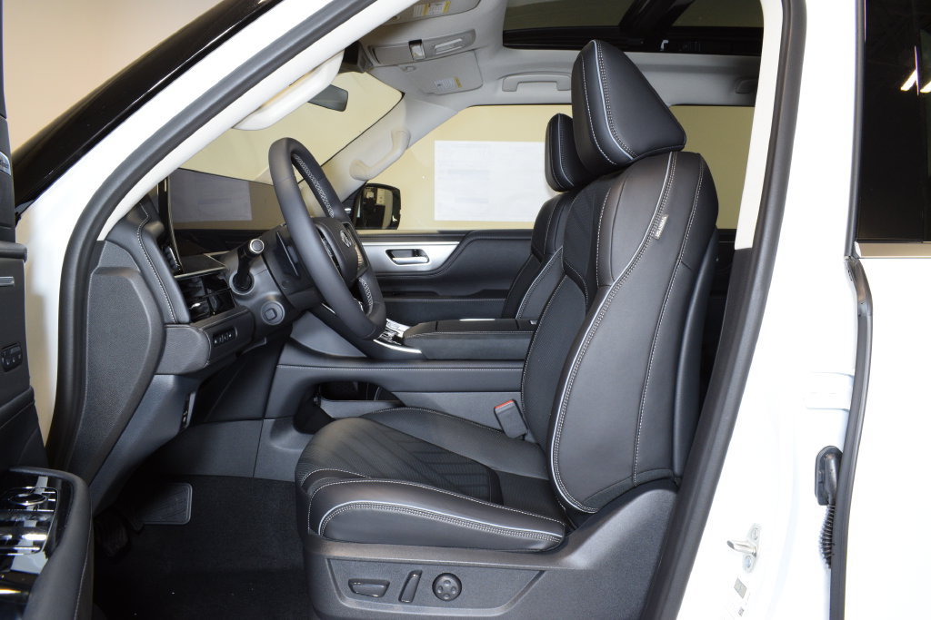 New 2027 INFINITI QX80 Luxe w/ Cargo Package AWD/4WD image 11
