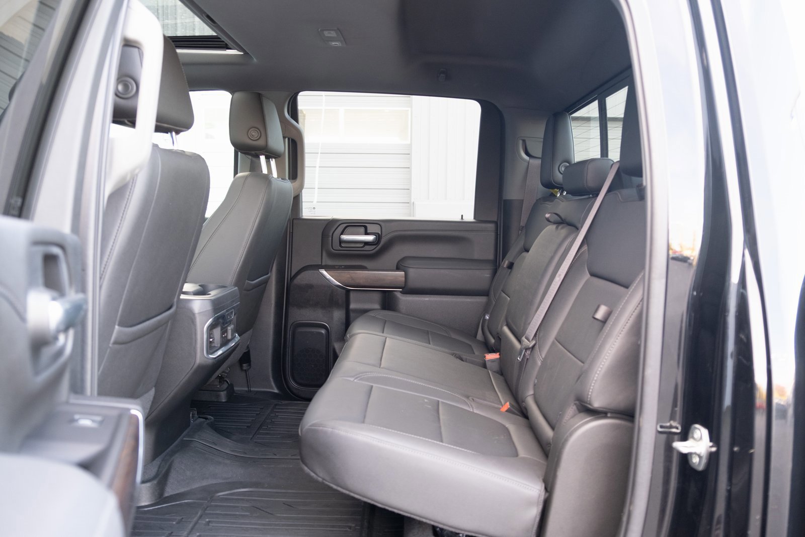 Used 2021 GMC Sierra 3500 SLT w/ SLT Premium Package image 19