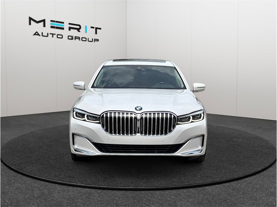 Used 2021 BMW 740i RWD image 3